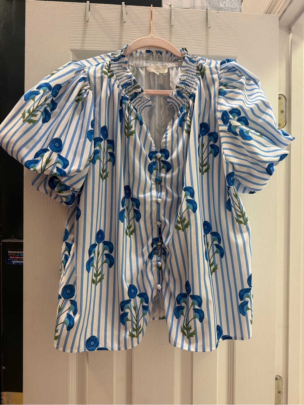entro Blue and White Striped Floral Puff-Sleeve Blouse